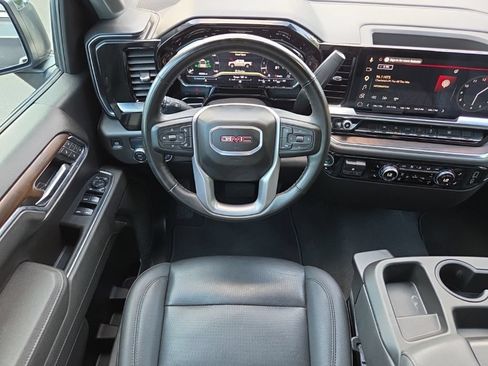 Used 2025 GMC Sierra 1500 SLT RWD image 32