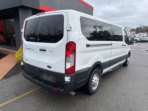 Used 2022 Ford Transit 350 XLT image 3