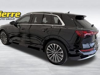 Used 2019 Audi e-tron Prestige AWD/4WD video 2