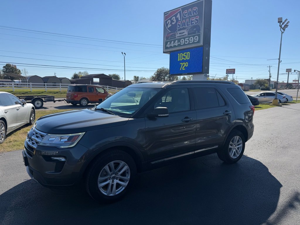 Used 2019 Ford Explorer XLT w/ Equipment Group 202A AWD/4WD image 6