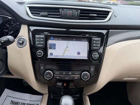 Used 2016 Nissan Rogue SL image 30