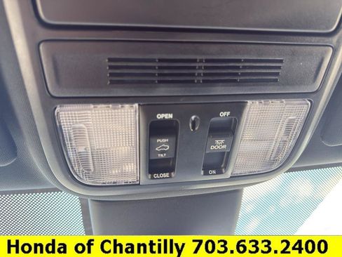 Used 2023 Honda Odyssey Sport image 17