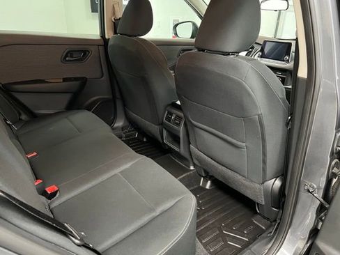 Used 2023 Nissan Rogue S image 44