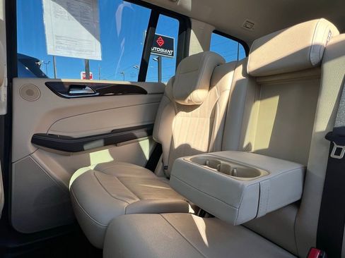 Used 2019 Mercedes-Benz GLS 450 4MATIC image 23
