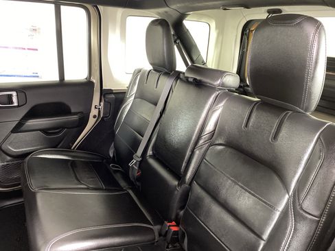 Used 2022 Jeep Wrangler Unlimited Sahara w/ Cold Weather Group image 34