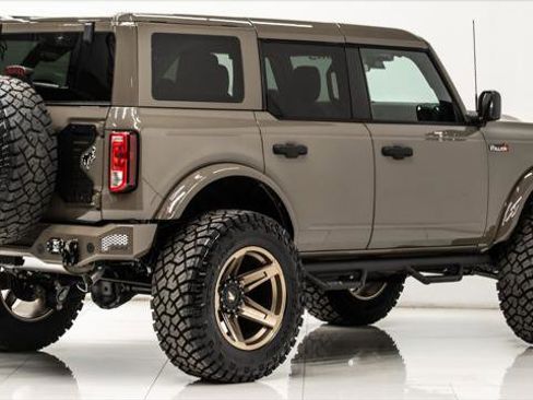 Used 2025 Ford Bronco Big Bend w/ Black Diamond Package image 7