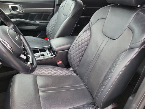 Used 2022 Kia Sorento SX image 4
