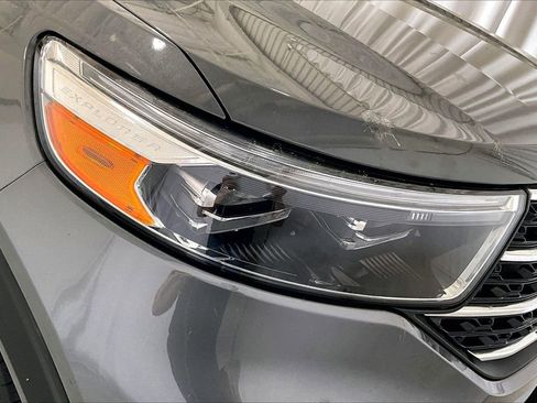 Used 2023 Ford Explorer XLT w/ Equipment Group 202A image 11