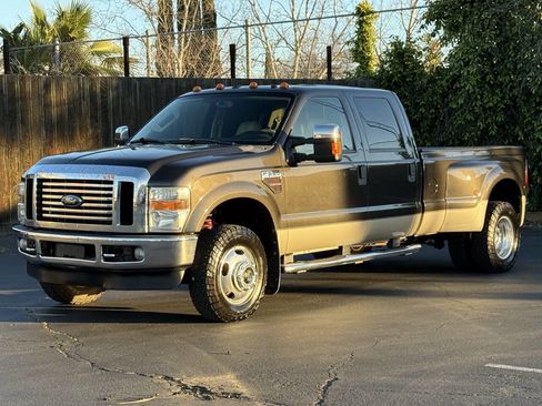 Used 2008 Ford F350 Lariat image 2