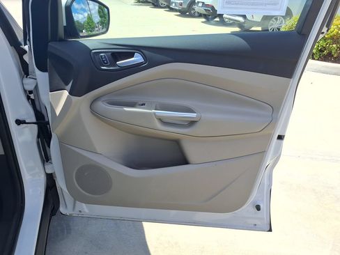 Used 2017 Ford Escape Titanium FWD image 22