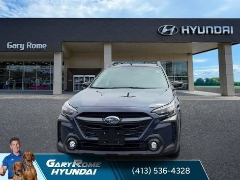 Used 2025 Subaru Outback Premium AWD/4WD image 3