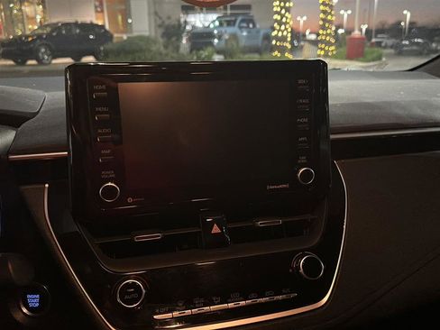 Used 2022 Toyota Corolla SE image 4