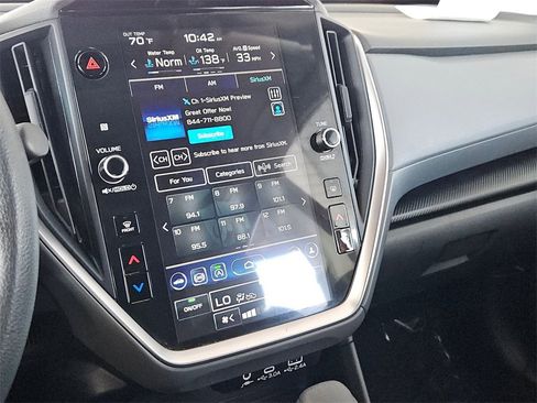 Used 2024 Subaru Crosstrek 2.0i Premium image 17