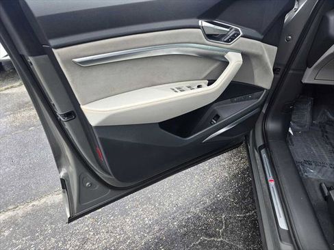 Used 2023 Audi e-tron Chronos w/ Chronos Package AWD/4WD image 25