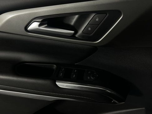 Used 2024 Chevrolet Traverse LT image 22