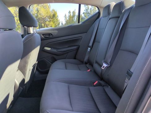 Used 2024 Nissan Altima 2.5 SV image 13