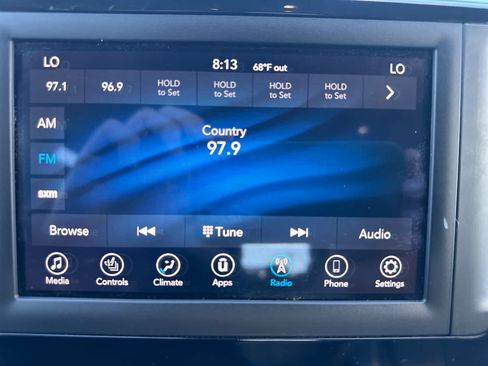 Used 2020 Chrysler Pacifica Touring-L w/ Tire & Wheel Group FWD image 24