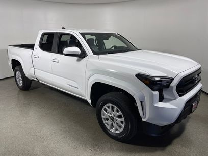 New 2025 Toyota Tacoma SR5