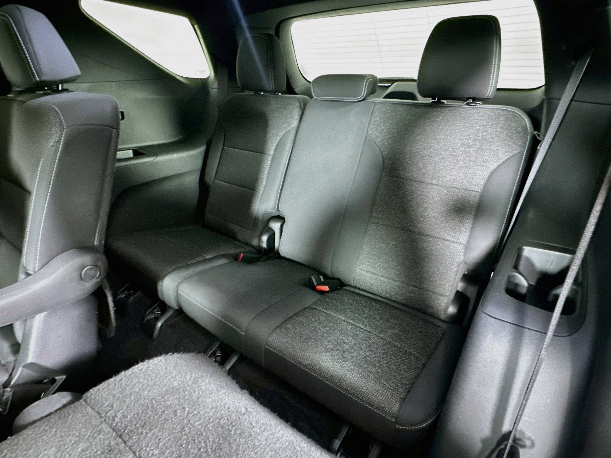 Used 2025 Chevrolet Traverse LT FWD image 28
