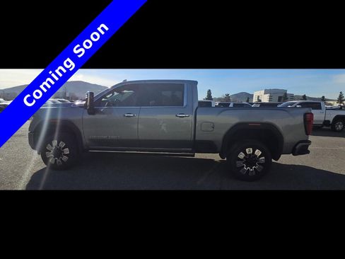 Used 2024 GMC Sierra 2500 Denali w/ Denali Reserve Package image 14