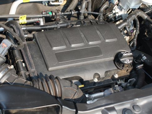 Used 2021 Buick Encore Preferred FWD image 23