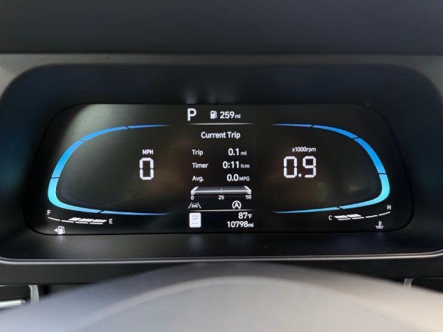 Used 2025 Hyundai Elantra SE FWD image 16