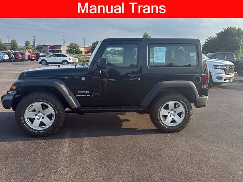 Used 2013 Jeep Wrangler Sport AWD/4WD image 3