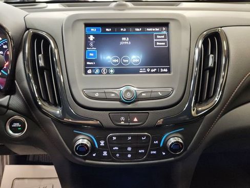 Used 2023 Chevrolet Equinox RS image 14