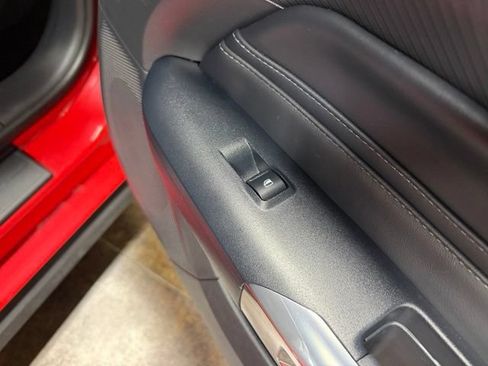 Used 2025 Ford Mustang GT Premium RWD image 23