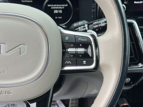 Used 2023 Kia Sorento SX Prestige image 13