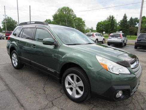 Used 2013 Subaru Outback 2.5i Premium w/ Popular Pkg 1B AWD/4WD image 22