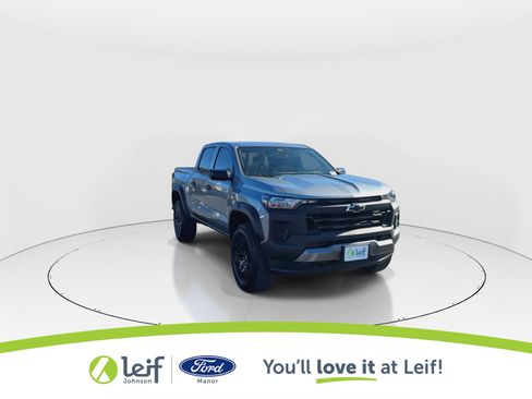 Used 2024 Chevrolet Colorado Trail Boss w/ Technology Package image 2