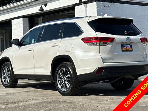 Used 2019 Toyota Highlander XLE image 6