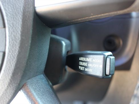 Used 2010 Dodge Challenger R/T RWD image 23