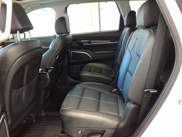 Used 2022 Kia Telluride SX w/ Towing Package FWD image 12