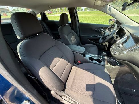 Used 2019 Chevrolet Malibu LT FWD image 39