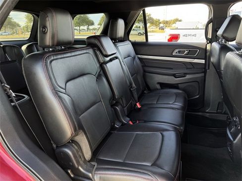 Used 2016 Ford Explorer Sport image 31
