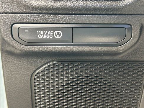 Used 2024 Jeep Gladiator Sport AWD/4WD image 32