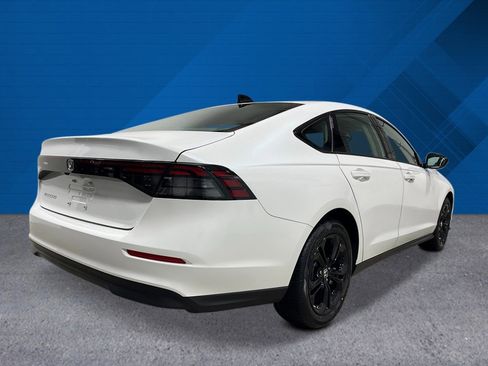 New 2025 Honda Accord SE image 4