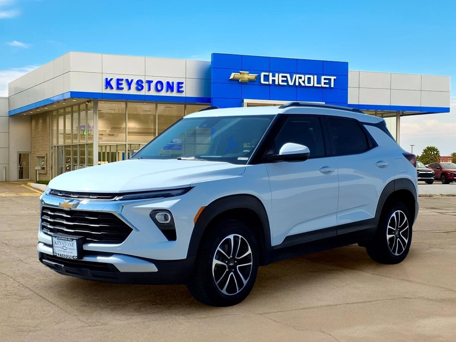 Used 2025 Chevrolet TrailBlazer LT AWD/4WD image 3
