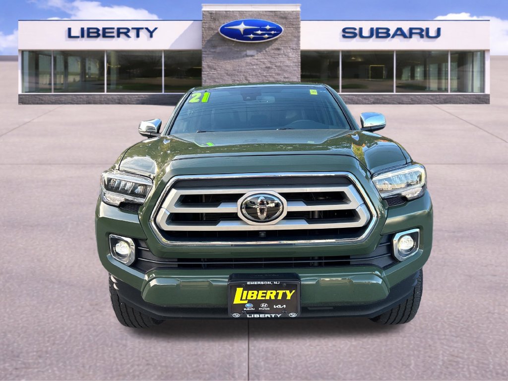 Used 2021 Toyota Tacoma Limited AWD/4WD image 9