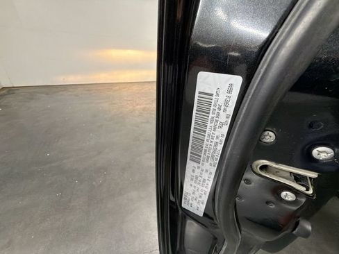 Used 2017 RAM 1500 Express RWD image 27