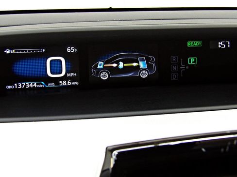 Used 2019 Toyota Prius LE image 15