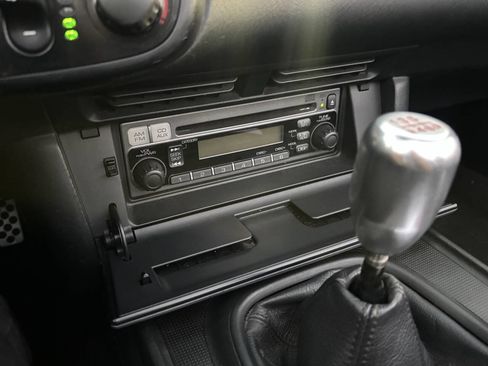 Used 2004 Honda S2000 image 14