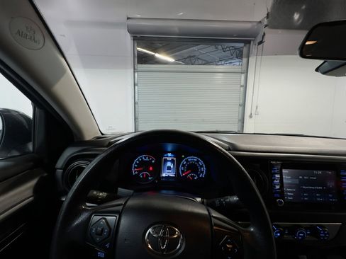 Used 2023 Toyota Tacoma SR AWD/4WD image 7