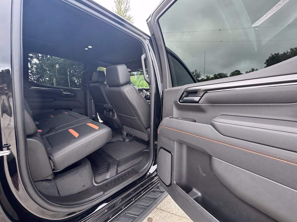 Used 2026 GMC Sierra 1500 AT4 w/ AT4 Premium Package AWD/4WD image 17