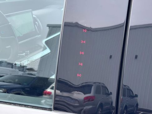 Used 2025 Ford Expedition Platinum image 47