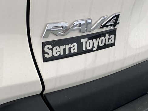 Used 2025 Toyota RAV4 XLE w/ Convenience Package image 11