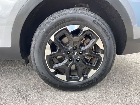 Used 2024 Kia Sorento S image 54