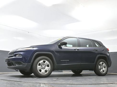 Used 2016 Jeep Cherokee Sport AWD/4WD image 27